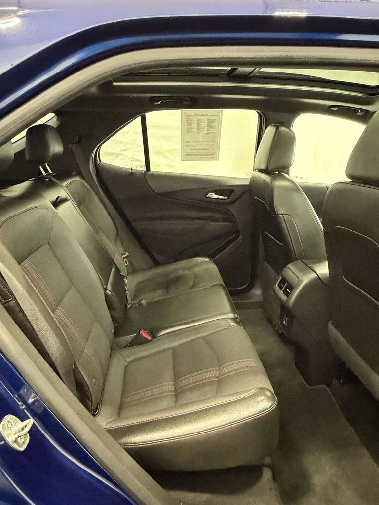 Used 2023 Chevrolet Equinox RS AWD/4WD image 14