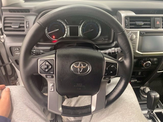 Used 2016 Toyota 4Runner SR5 AWD/4WD image 11