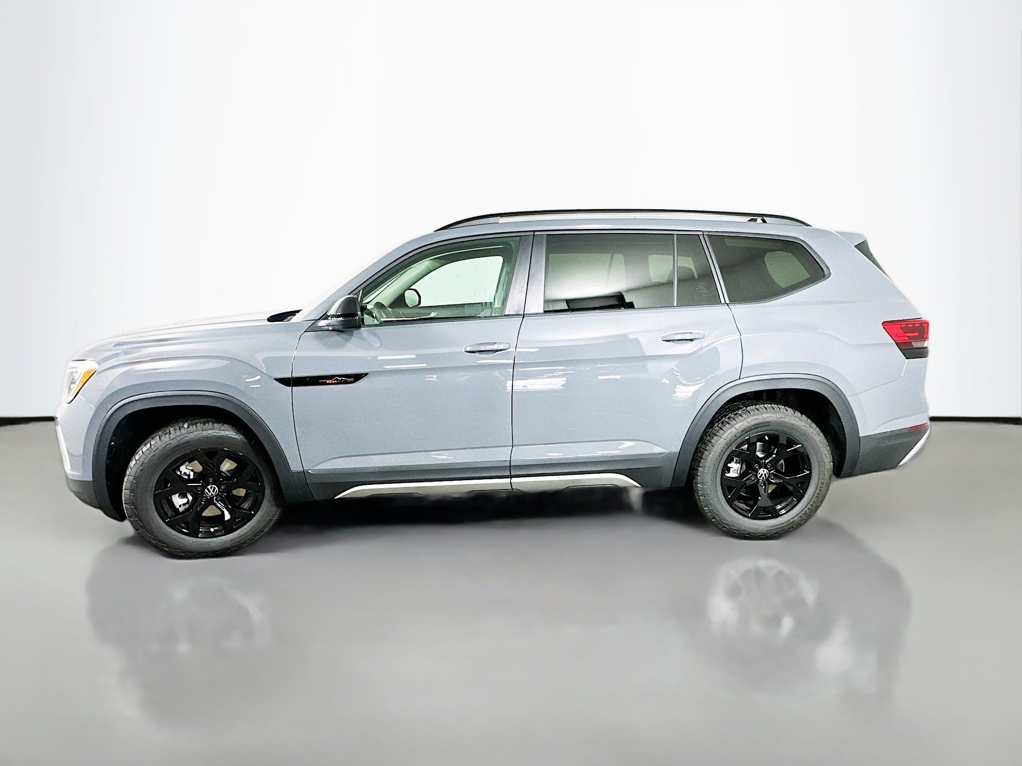New 2026 Volkswagen Atlas Peak Edition AWD/4WD image 4