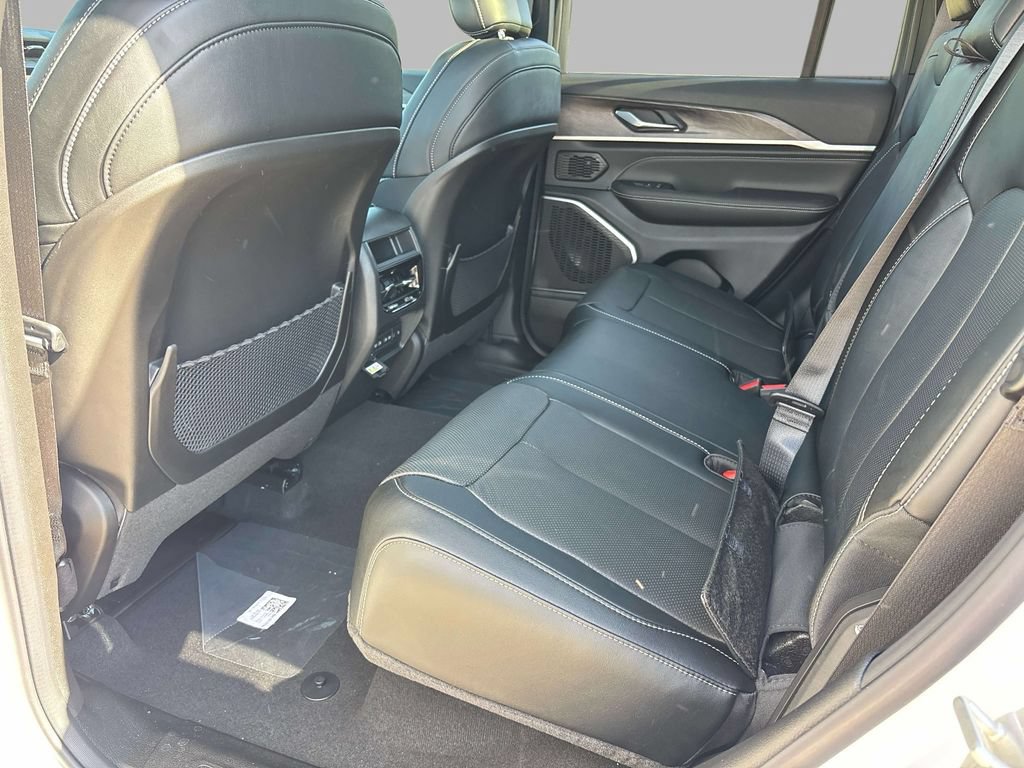 New 2026 Jeep Grand Cherokee Limited AWD/4WD image 7