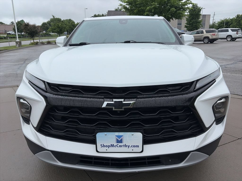 Used 2023 Chevrolet Blazer LT w/ Sound & Technology Package AWD/4WD image 3