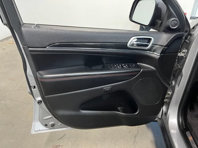 Used 2018 Jeep Grand Cherokee Trailhawk AWD/4WD image 24