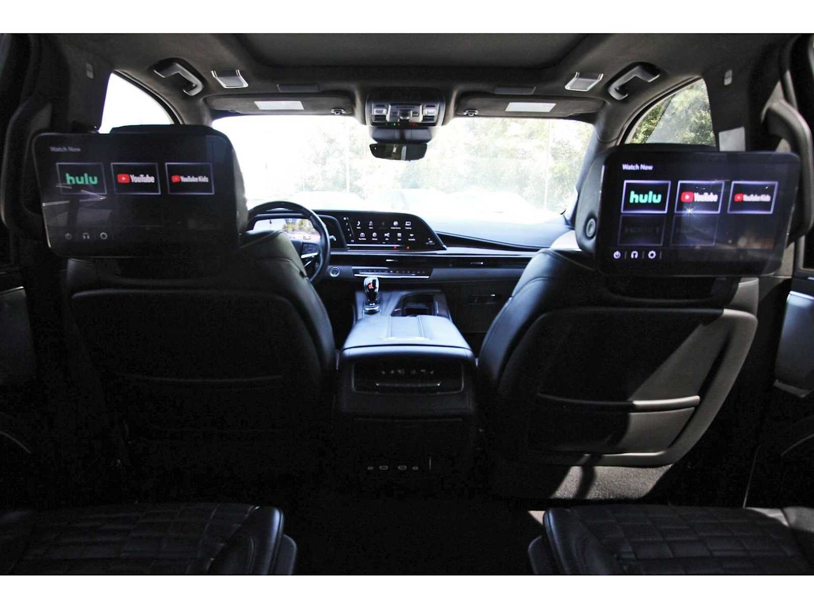 Used 2024 Cadillac Escalade Sport Platinum w/ LPO, ONYX Package AWD/4WD image 12