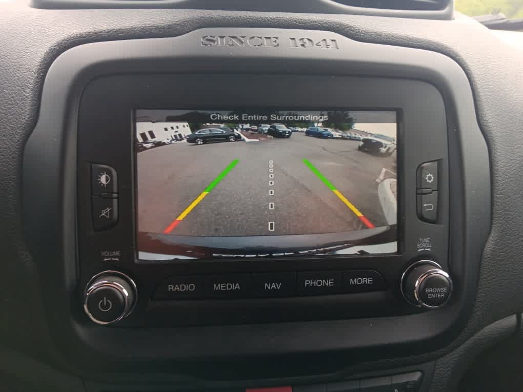 Used 2016 Jeep Renegade Latitude AWD/4WD image 25