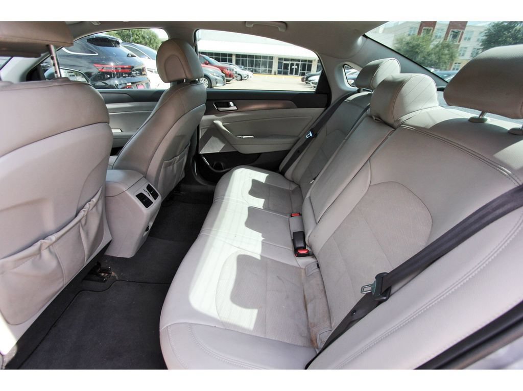 Used 2016 Hyundai Sonata Sport w/ Option Group 03 FWD image 12
