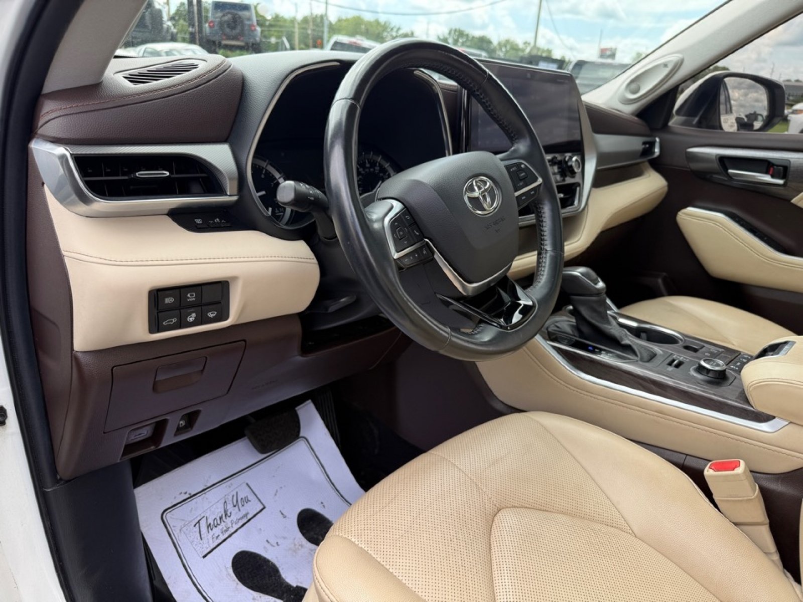 Used 2021 Toyota Highlander Limited AWD/4WD image 19