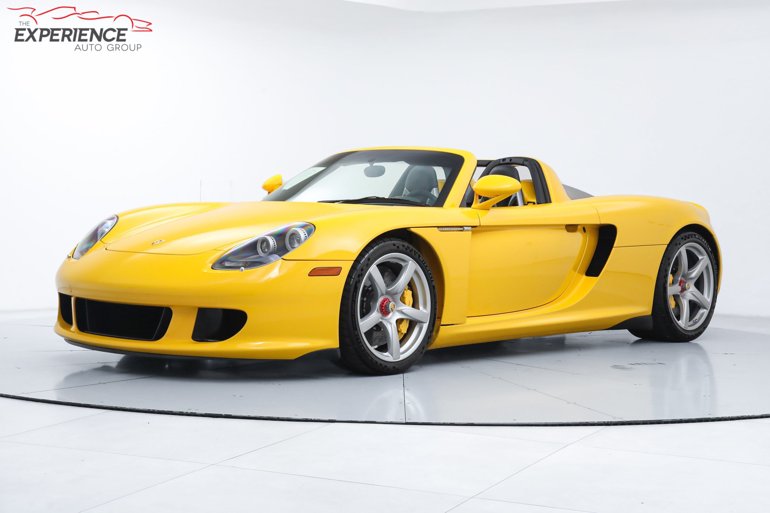 Used 2005 Porsche Carrera GT RWD image 1