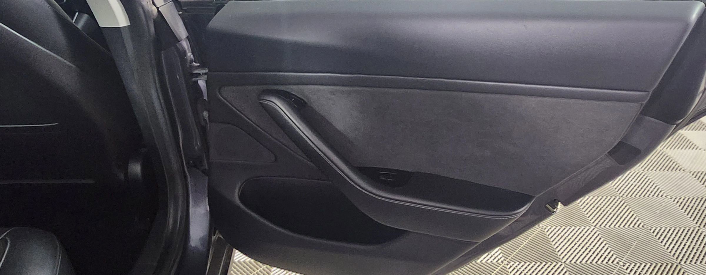 Used 2019 Tesla Model 3 Standard Range image 16