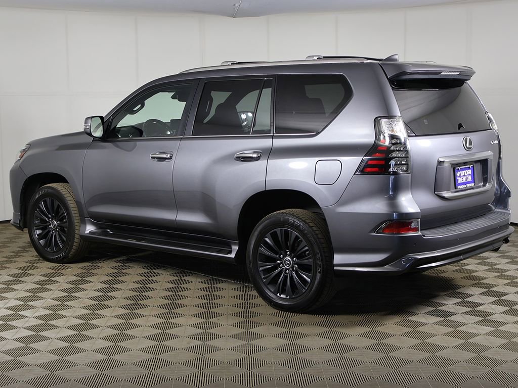 Used 2023 Lexus GX 460 Premium w/ Accessory Package AWD/4WD image 11