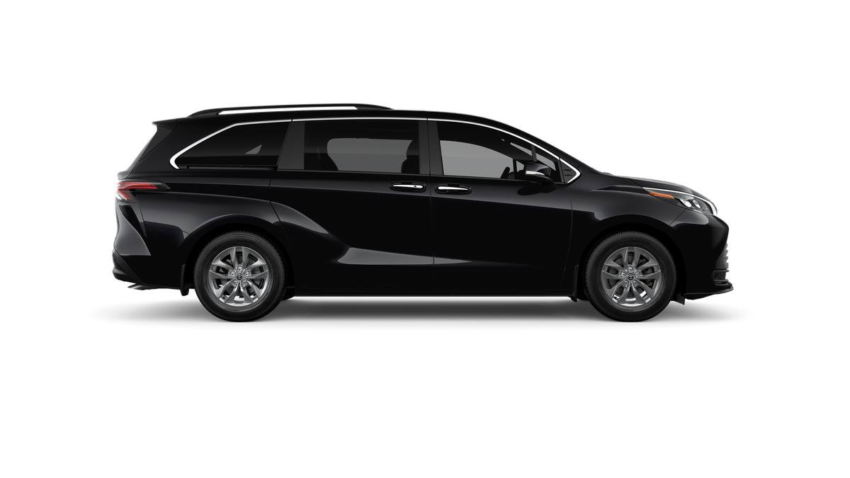 New 2026 Toyota Sienna XLE image 12