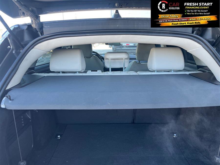 Used 2019 Land Rover Range Rover Evoque SE image 10