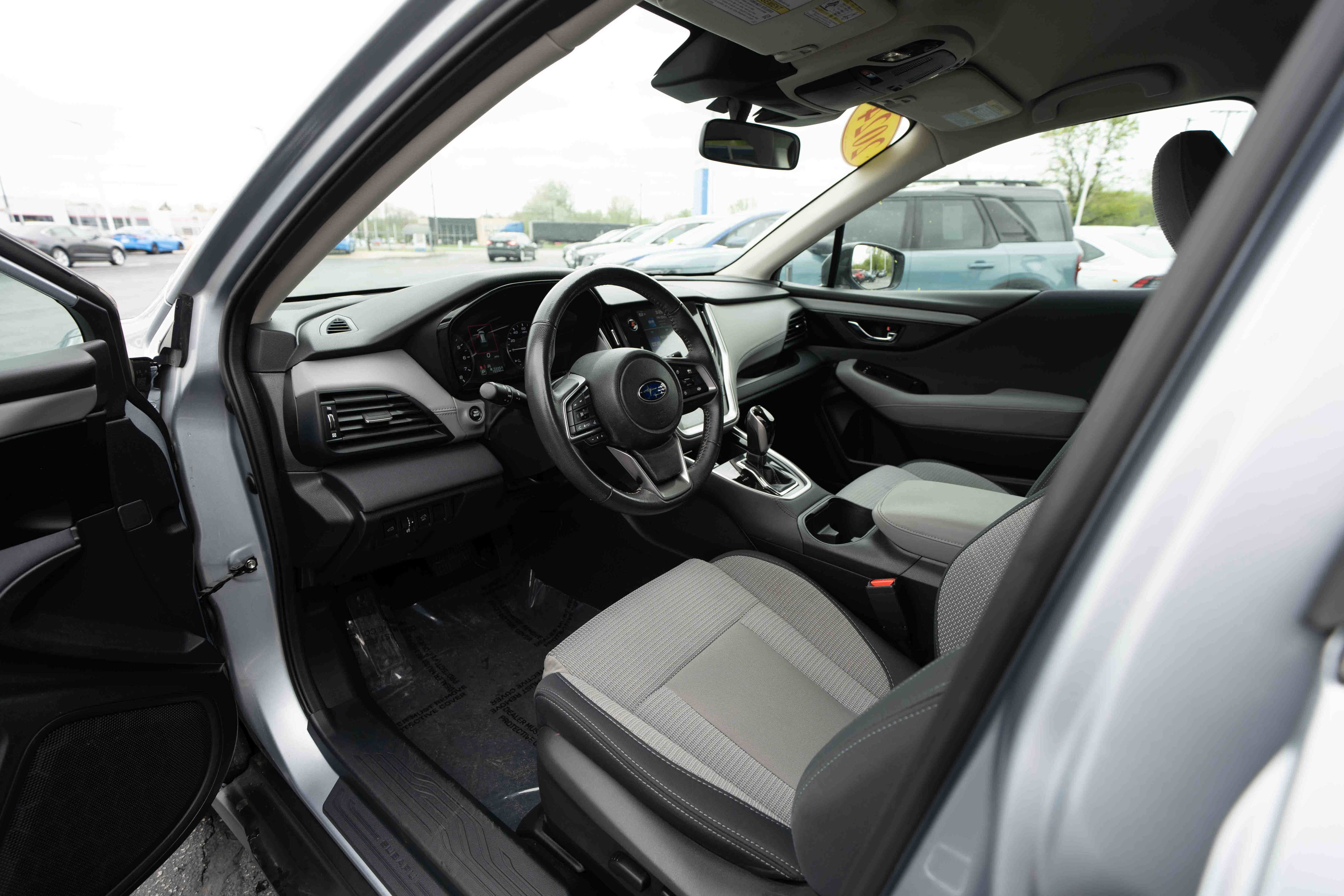 Used 2024 Subaru Outback Premium AWD/4WD image 8