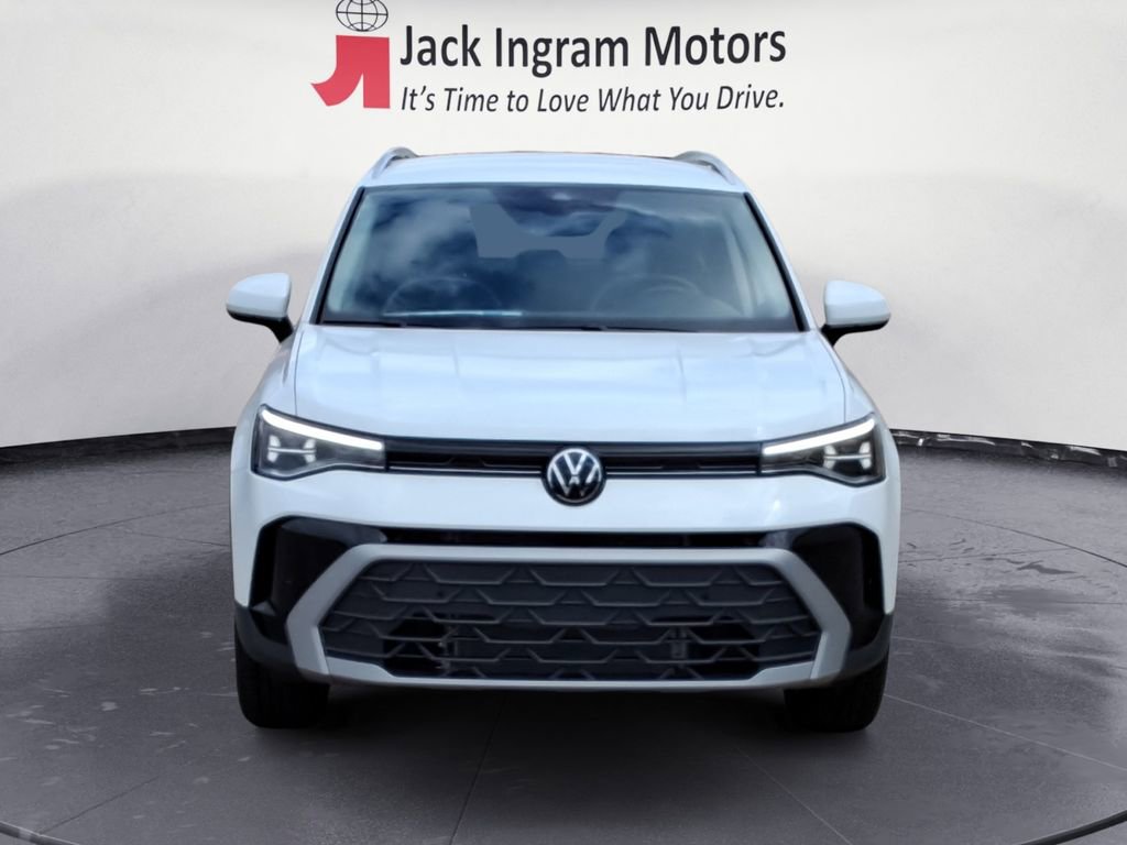 Certified 2025 Volkswagen Taos SE image 8