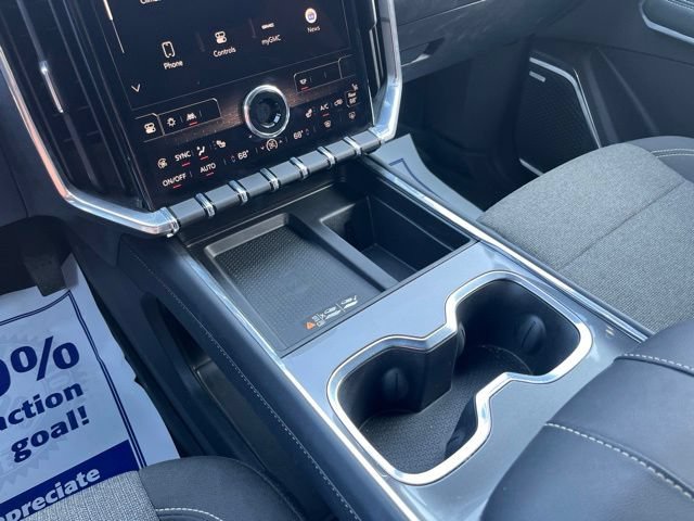 Certified 2025 GMC Acadia Elevation FWD image 33