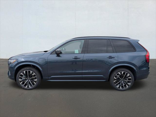 New 2026 Volvo XC90 T8 Ultra w/ Protection Package AWD/4WD image 3