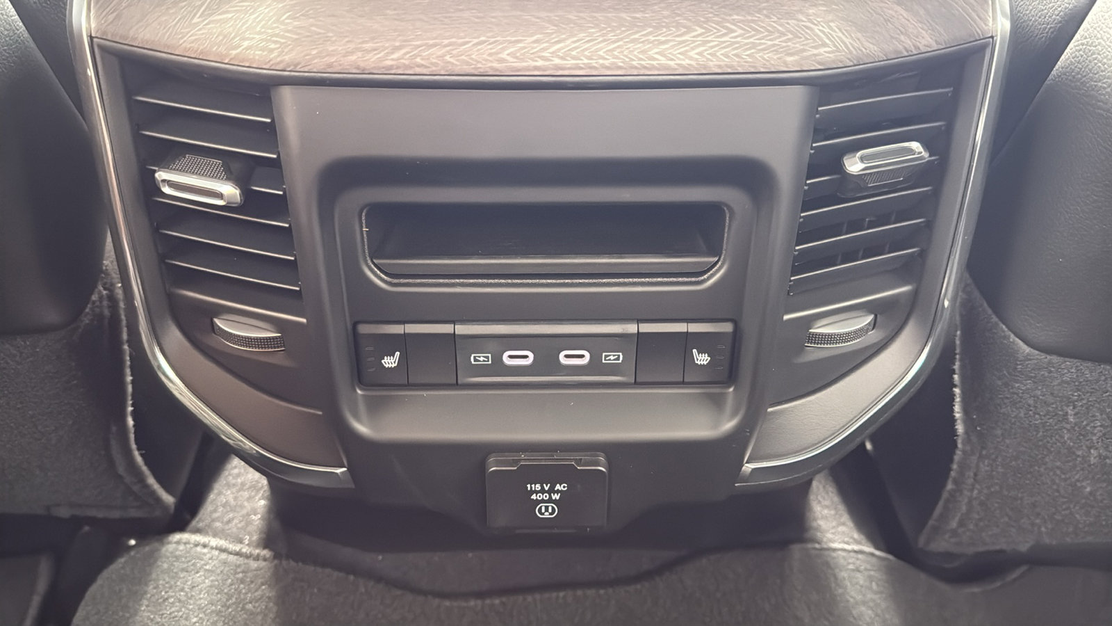 New 2026 RAM 2500 Laramie AWD/4WD image 27