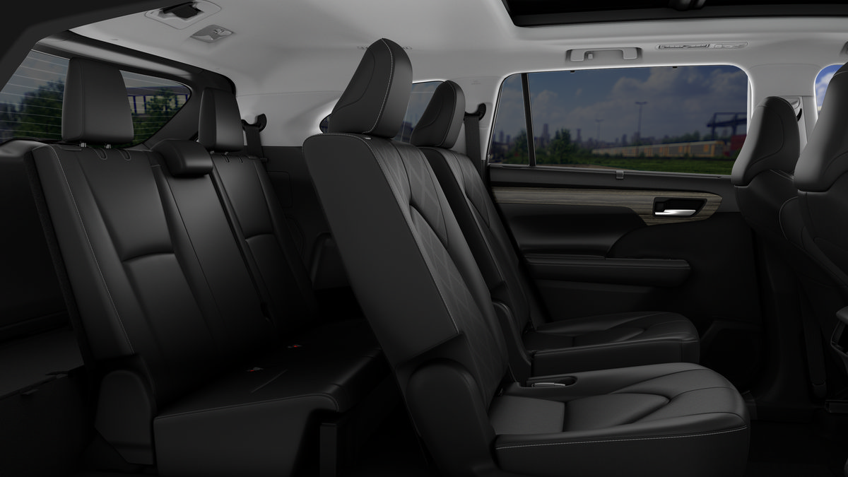 New 2026 Toyota Highlander Platinum AWD/4WD image 2