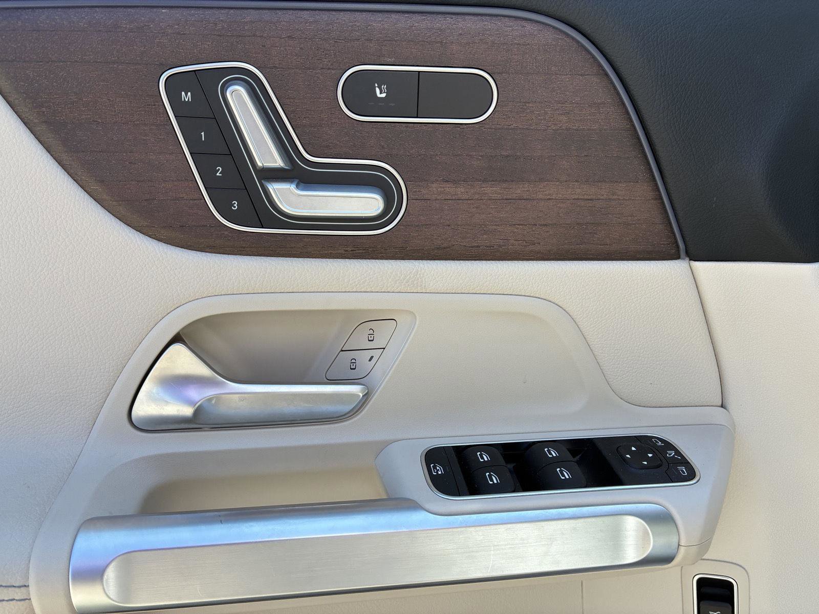 Certified 2023 Mercedes-Benz GLB 250 image 4