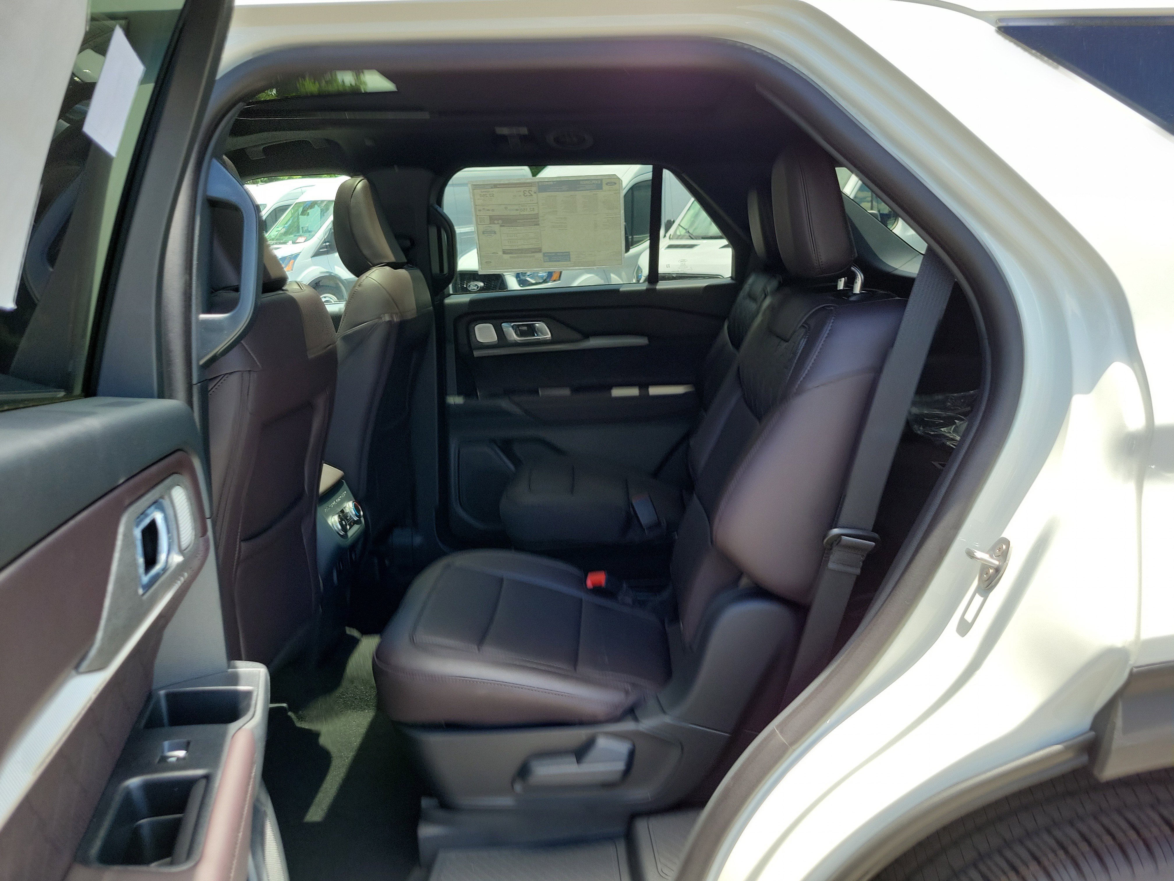 New 2026 Ford Explorer Platinum w/ LUX Leather Package AWD/4WD image 13