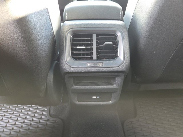 Used 2025 Volkswagen Taos SE AWD/4WD image 22