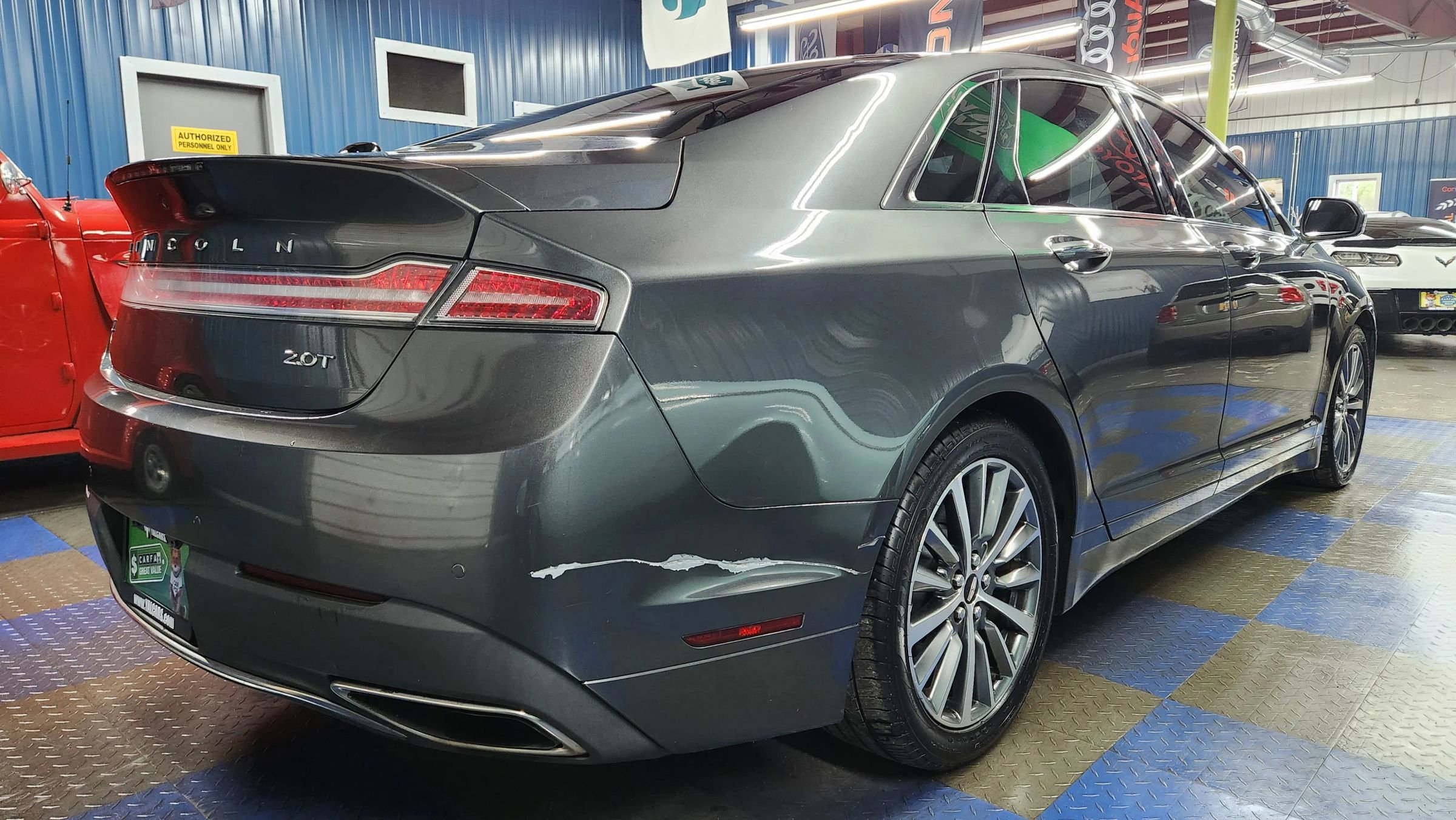 Used 2020 Lincoln MKZ image 3