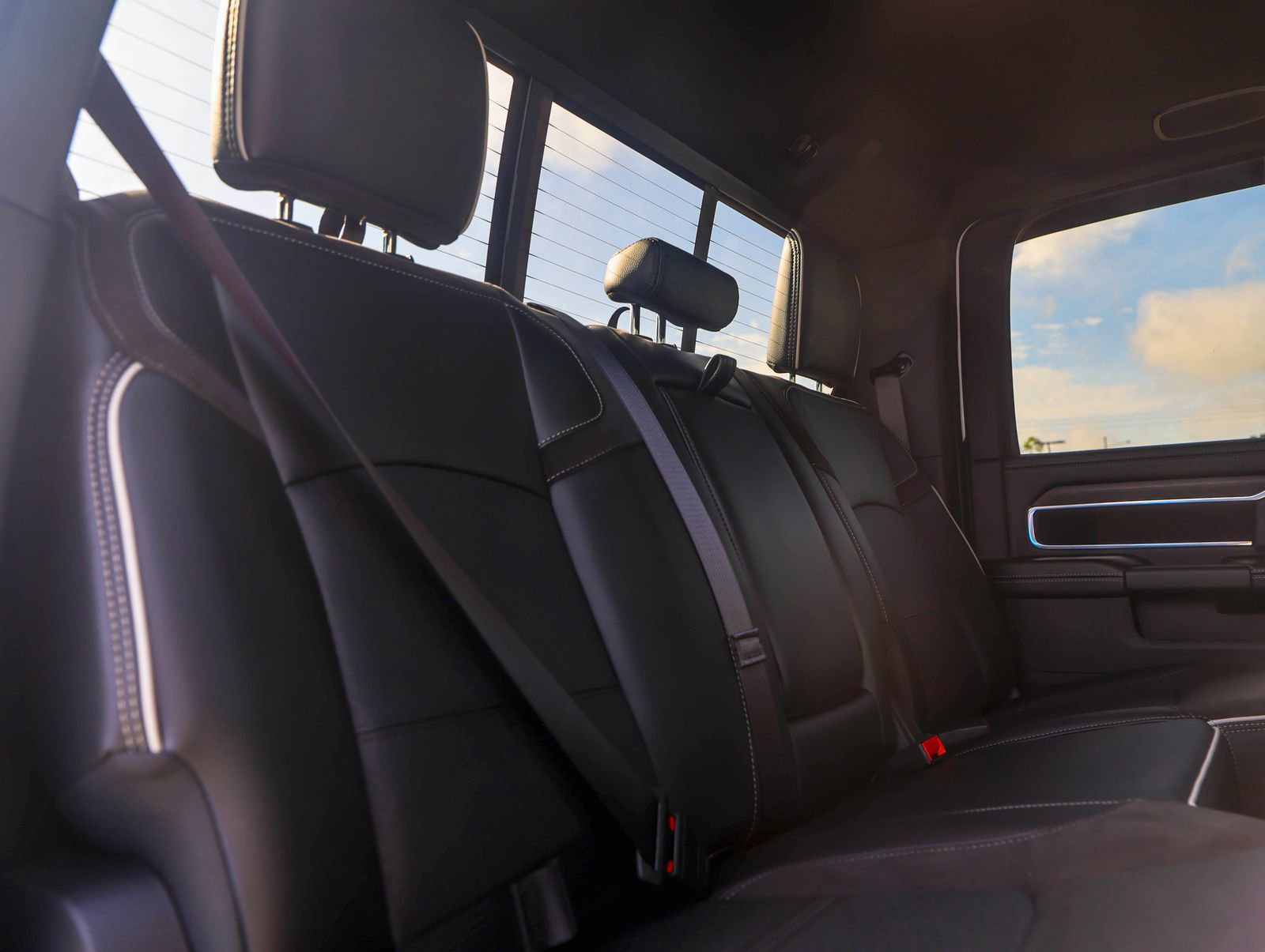 New 2026 RAM 2500 Laramie AWD/4WD image 11