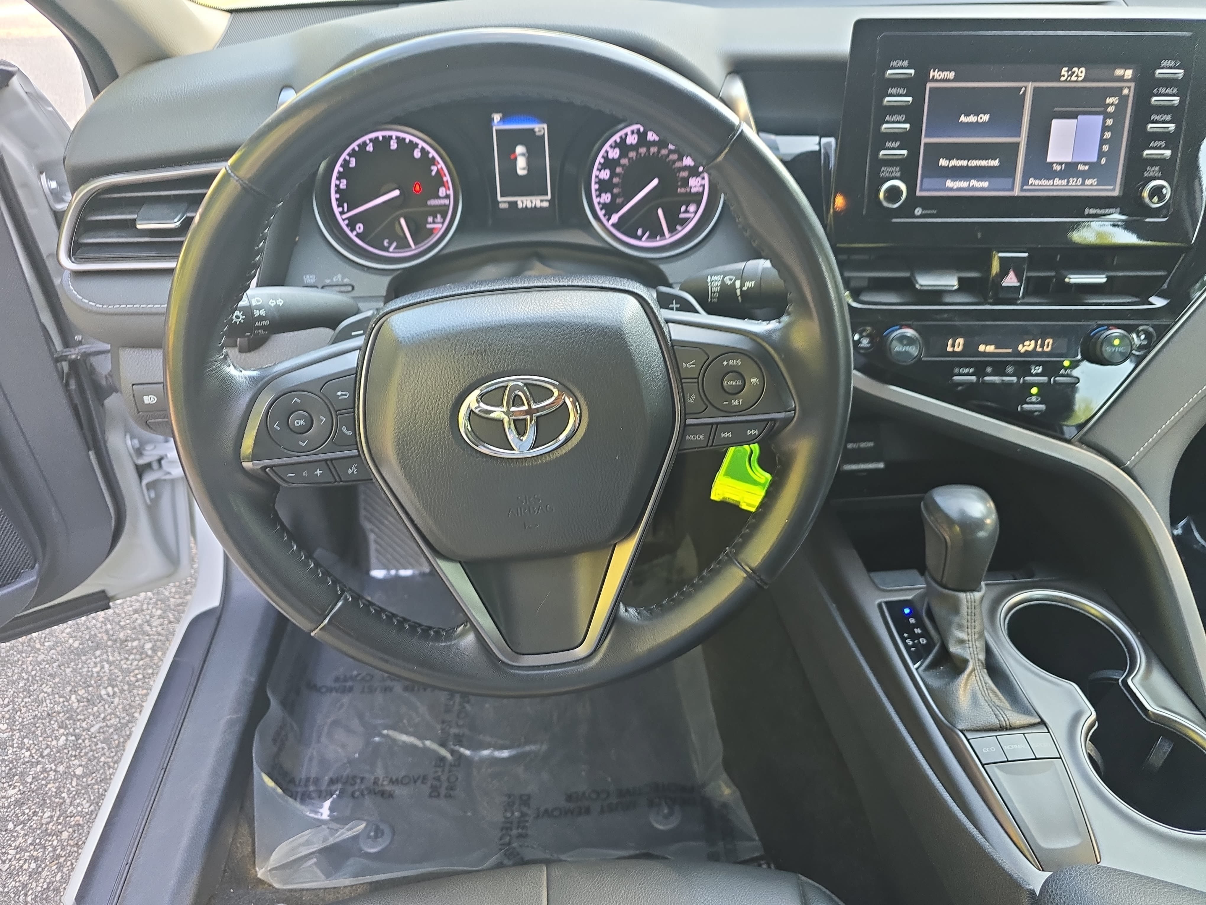 Used 2024 Toyota Camry SE FWD image 14