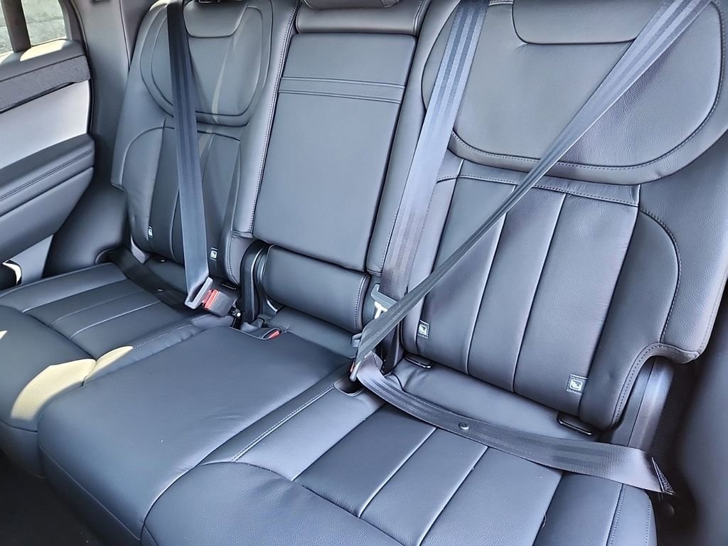 Certified 2025 Land Rover Range Rover Sport image 25