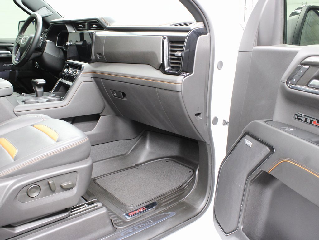 Used 2024 GMC Sierra 1500 AT4 image 35