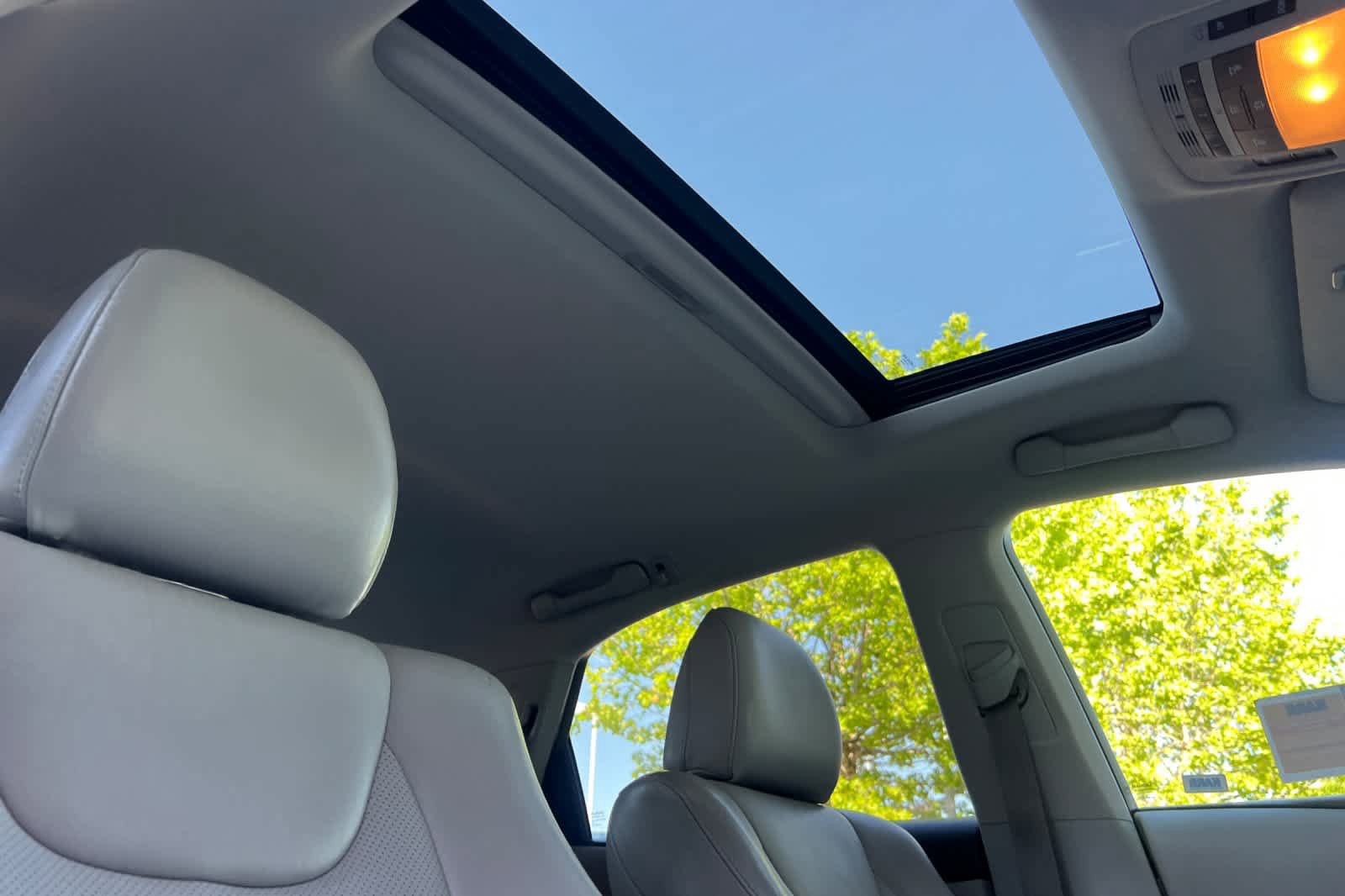 Used 2012 Lexus RX 350 FWD w/ Premium Pkg image 18