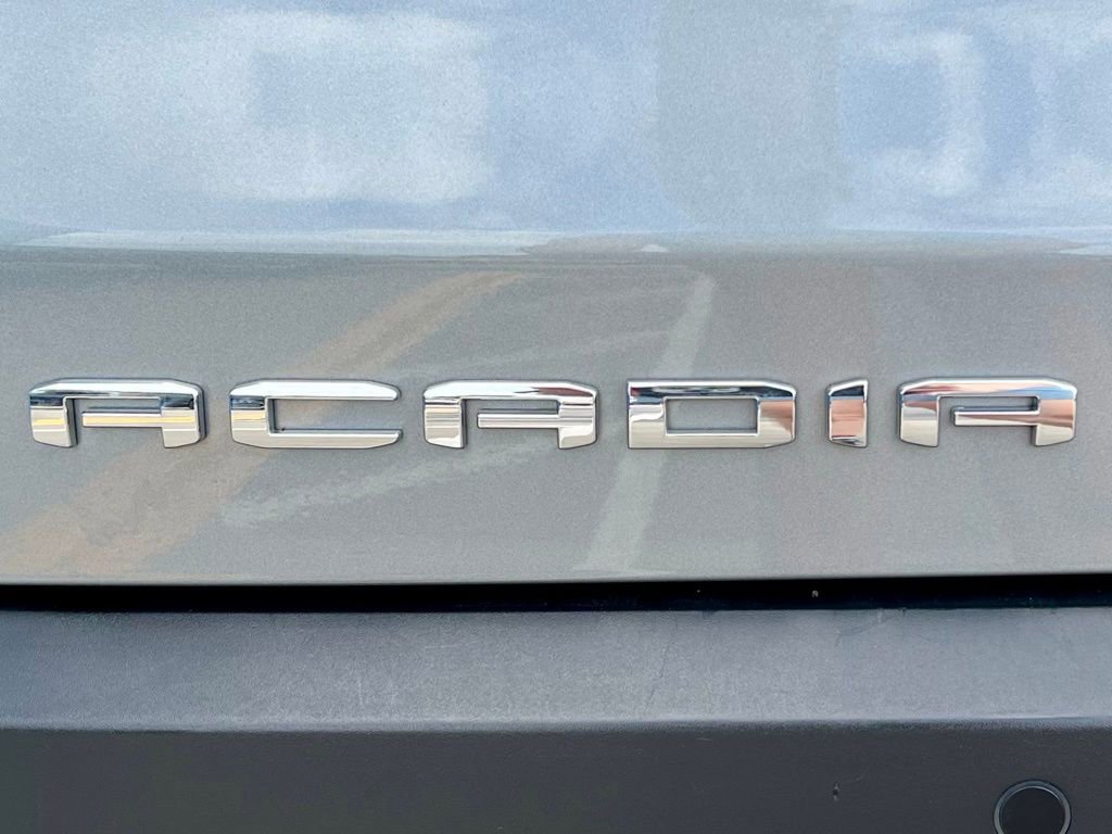 Used 2023 GMC Acadia SLT image 12