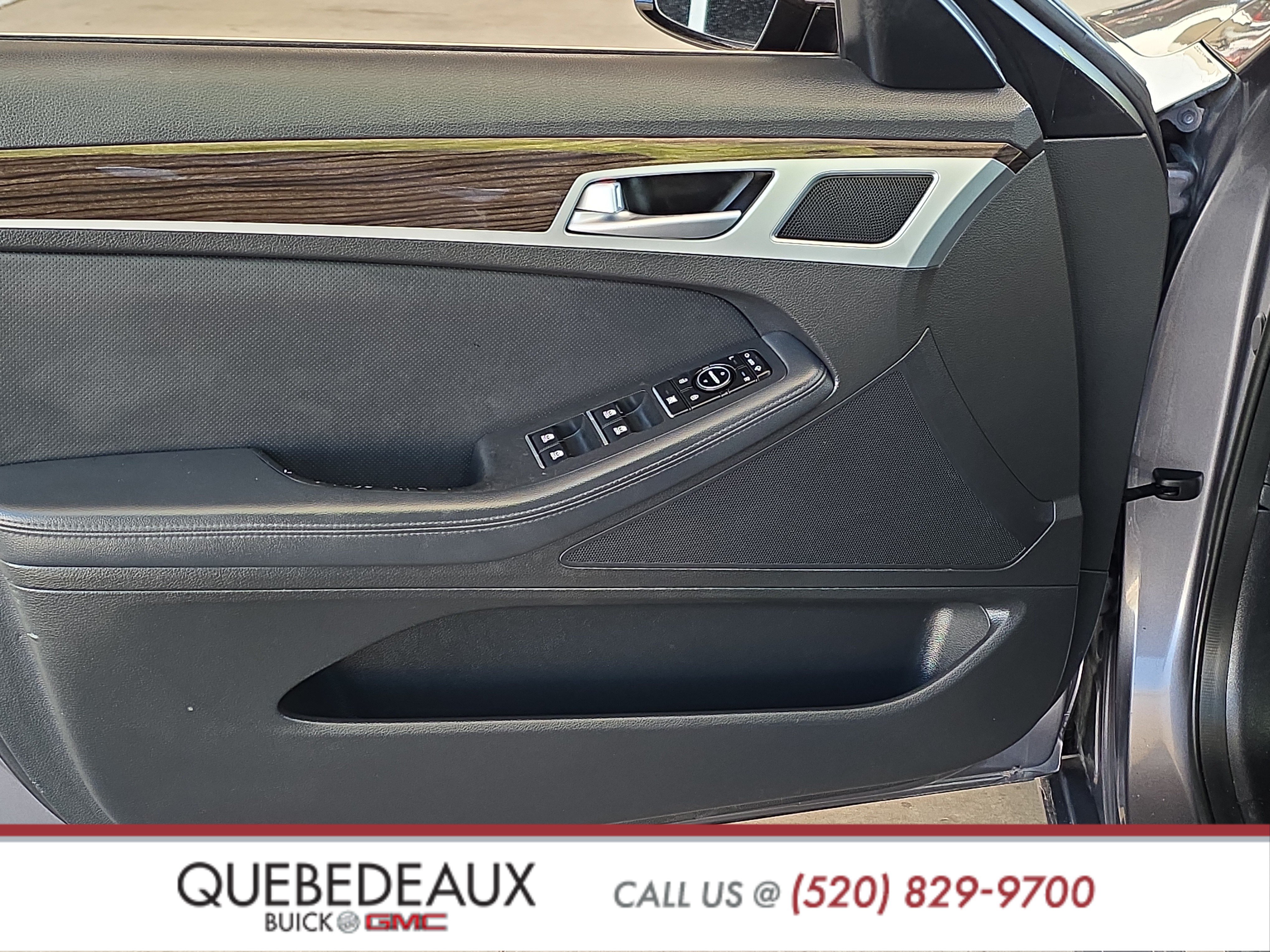 Used 2015 Hyundai Genesis 3.8 RWD image 9