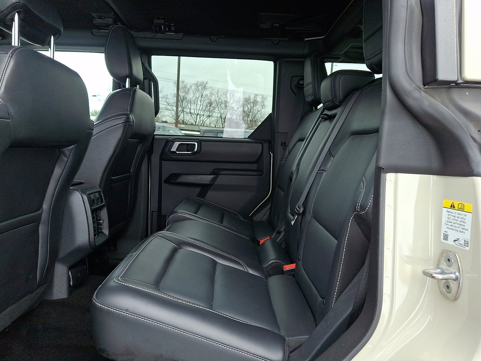 Used 2025 Ford Bronco Outer Banks image 10