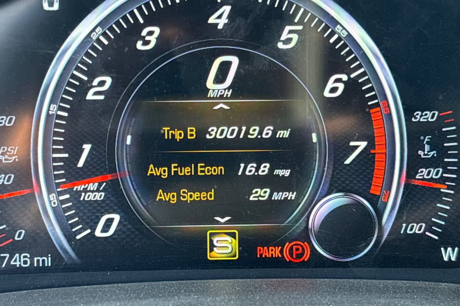 Used 2017 Chevrolet Corvette Stingray Coupe w/ 1LT RWD image 25