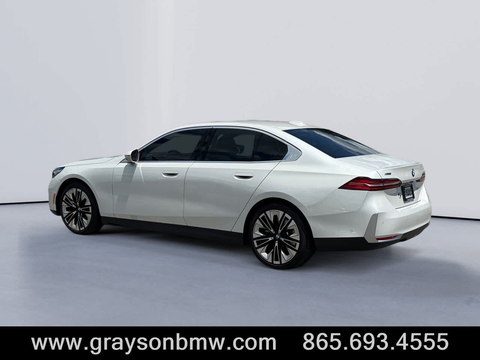 Used 2026 BMW 540i xDrive AWD/4WD image 5