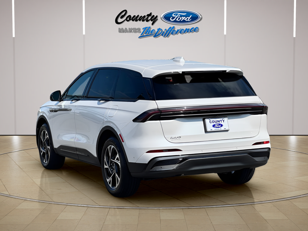 Used 2024 Lincoln Nautilus Premier w/ Jet Appearance Package AWD/4WD image 8