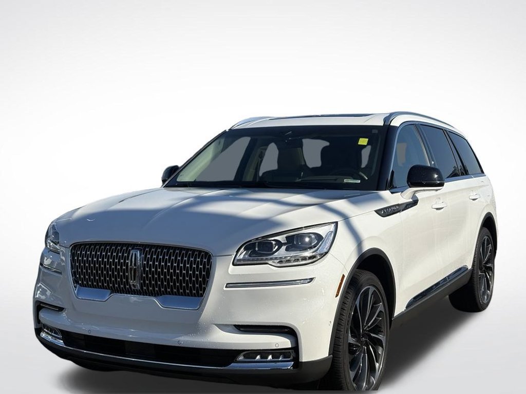 Used 2023 Lincoln Aviator Reserve w/ Equipment Group 201A AWD/4WD image 2