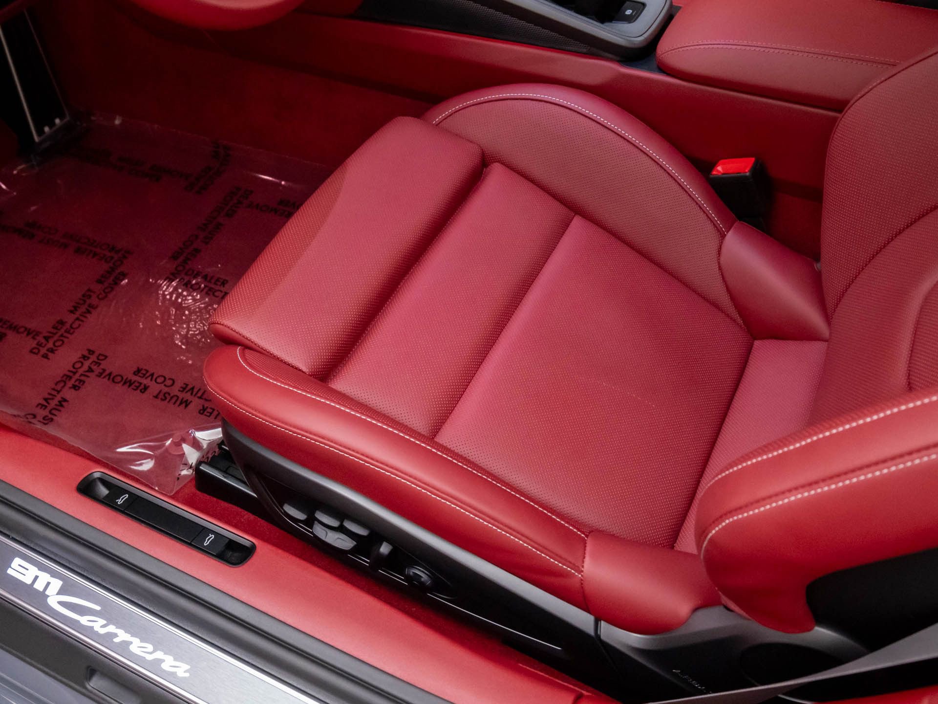 Certified 2025 Porsche 911 Carrera image 12