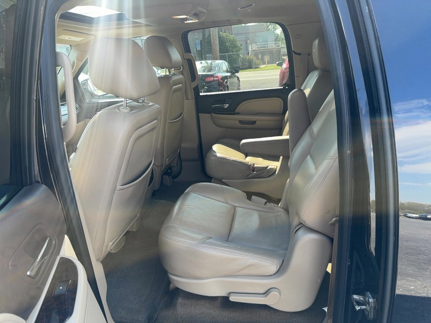 Used 2014 GMC Yukon XL Denali image 10