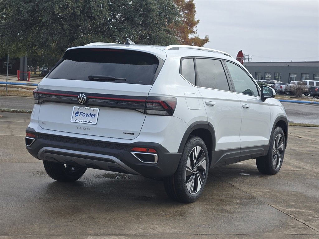 New 2026 Volkswagen Taos SE image 4