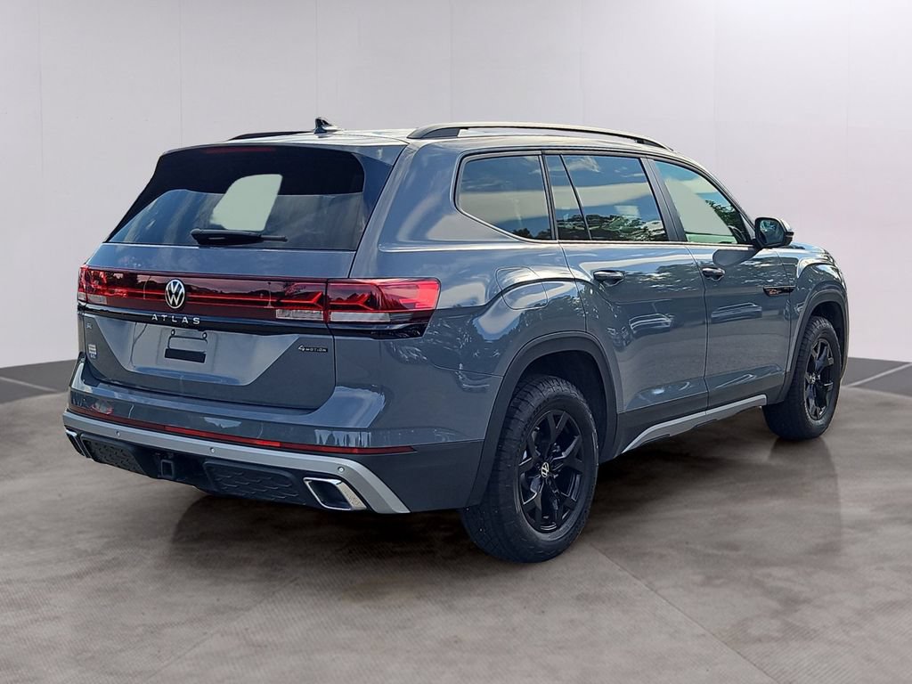Certified 2026 Volkswagen Atlas Peak Edition AWD/4WD image 4