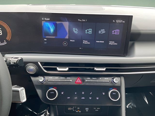Used 2025 Hyundai Sonata SEL FWD image 16