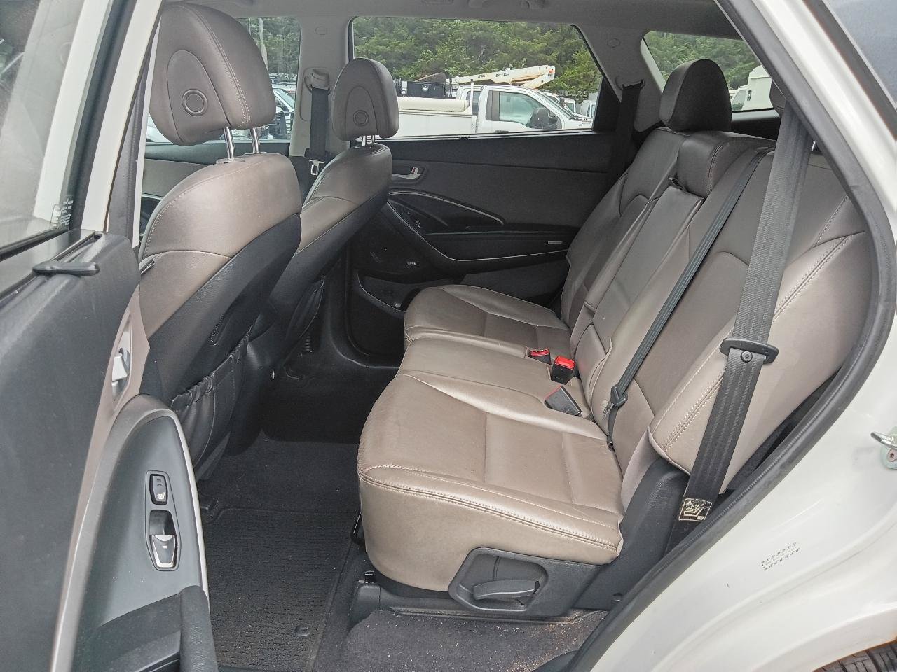 Used 2017 Hyundai Santa Fe FWD image 20