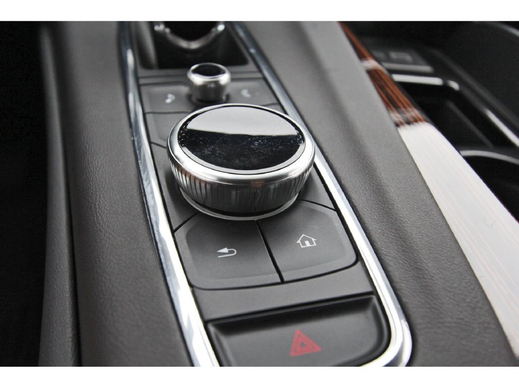 Certified 2024 Cadillac Escalade Luxury RWD image 27