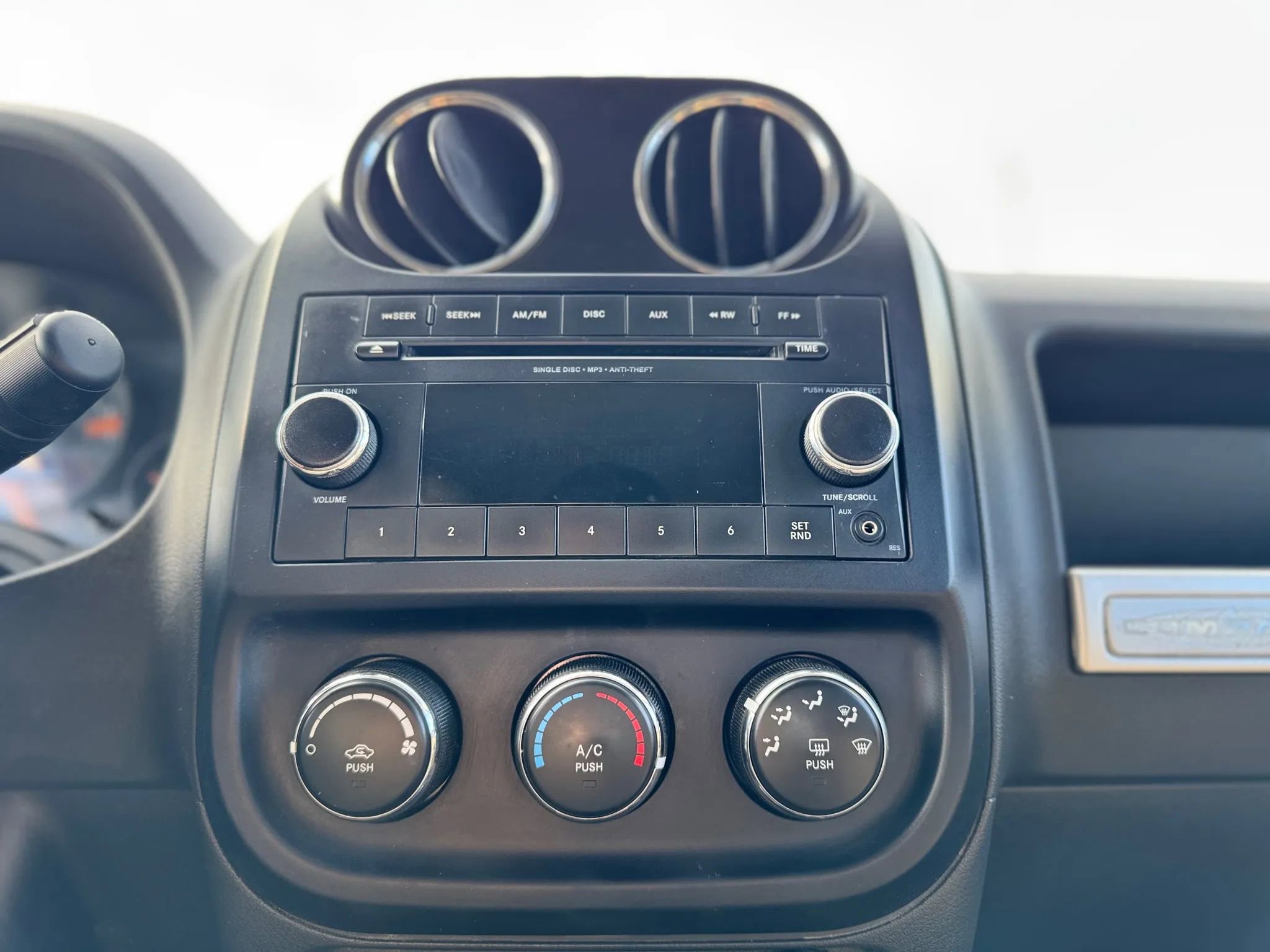 Used 2014 Jeep Compass Sport w/ Power Value Group image 21