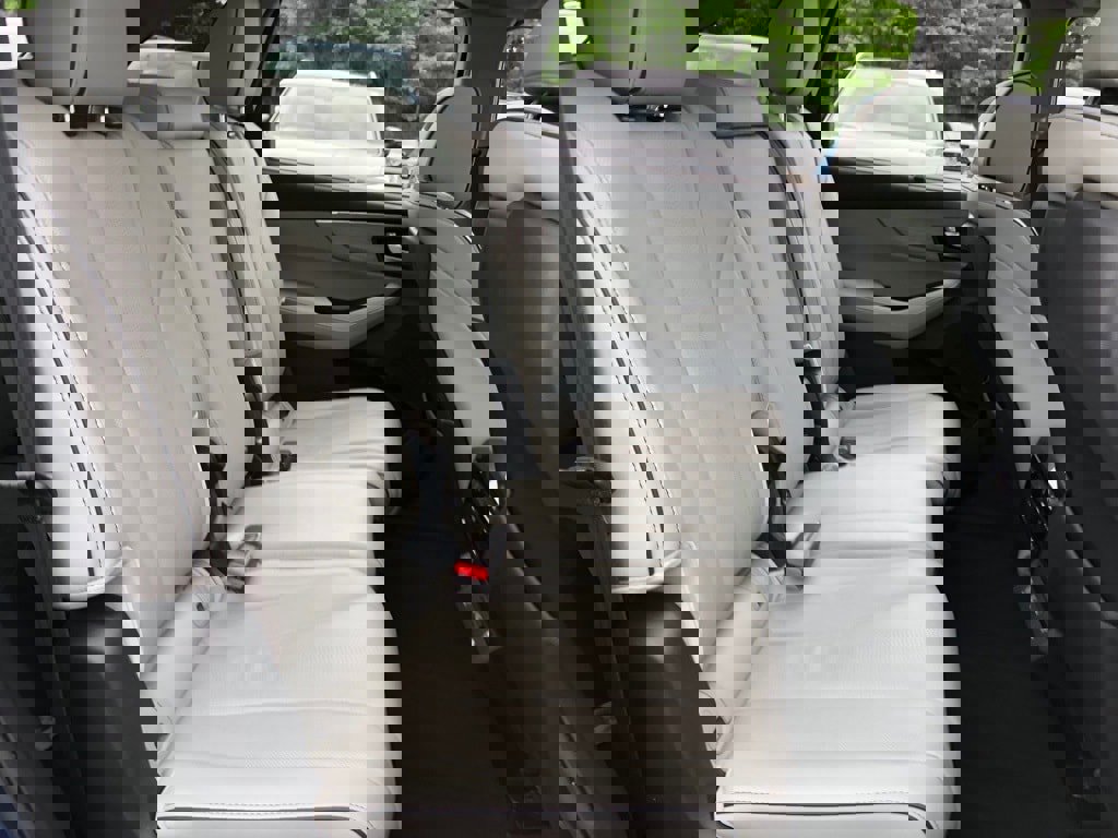 Used 2023 Acura MDX SH-AWD w/ Advance Package image 34