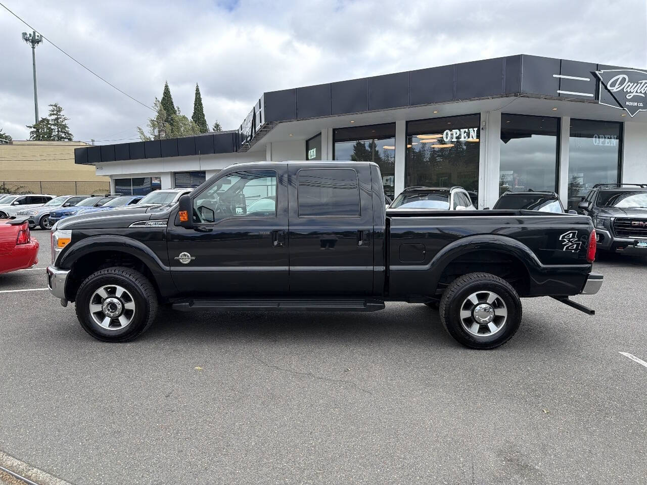 Used 2015 Ford F350 Lariat w/ Camper Package AWD/4WD image 2