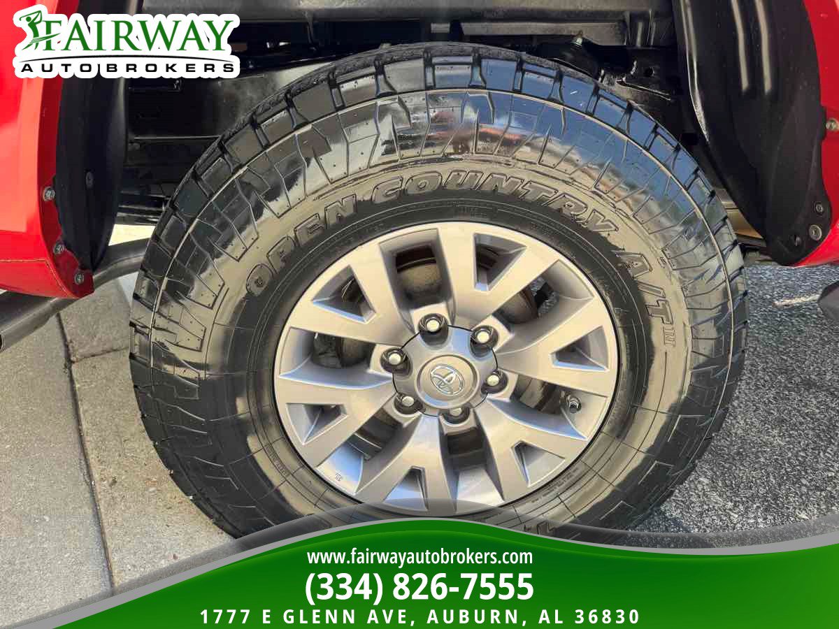 Used 2017 Toyota Tacoma SR5 w/ Tow Package image 32