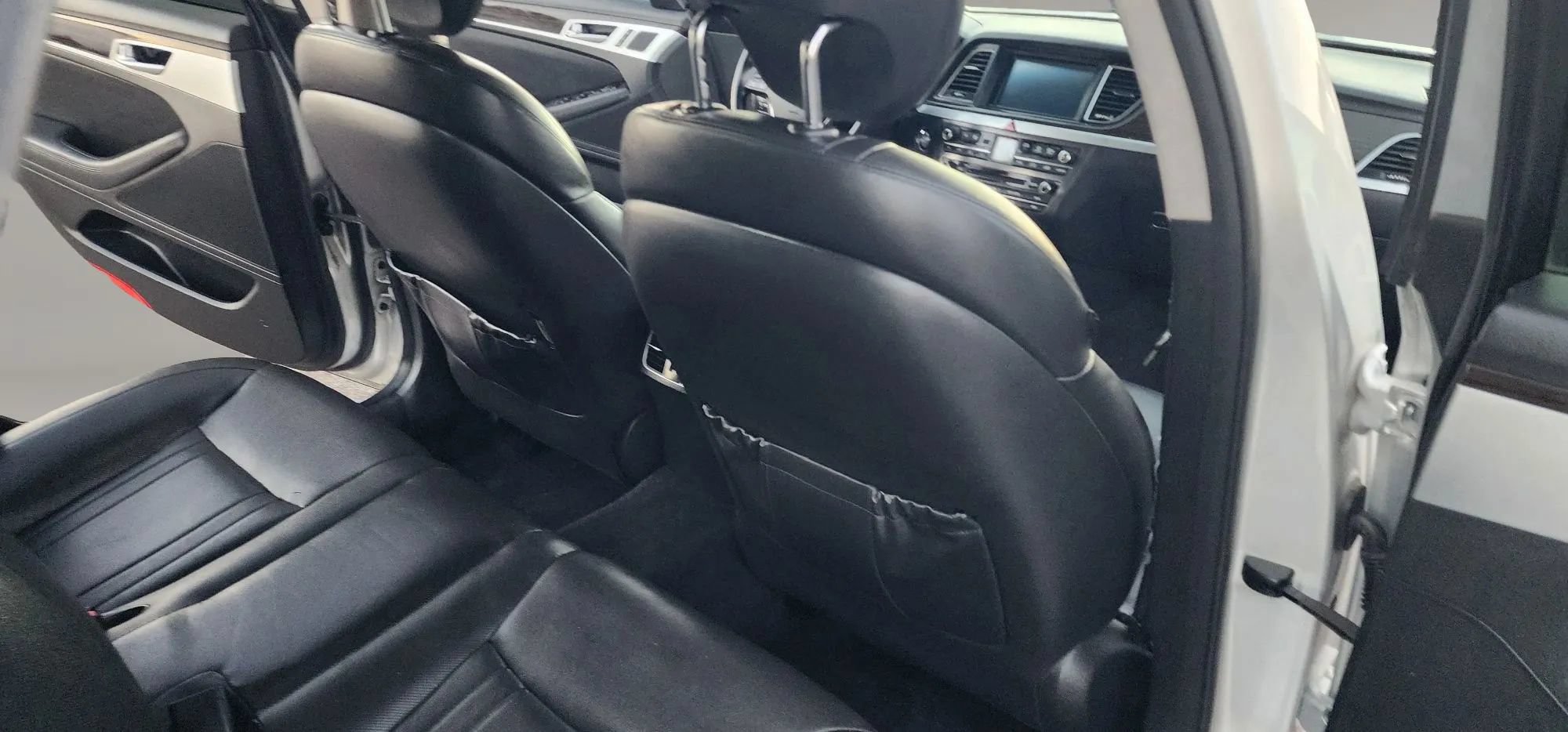Used 2017 Genesis G80 3.8 RWD image 16