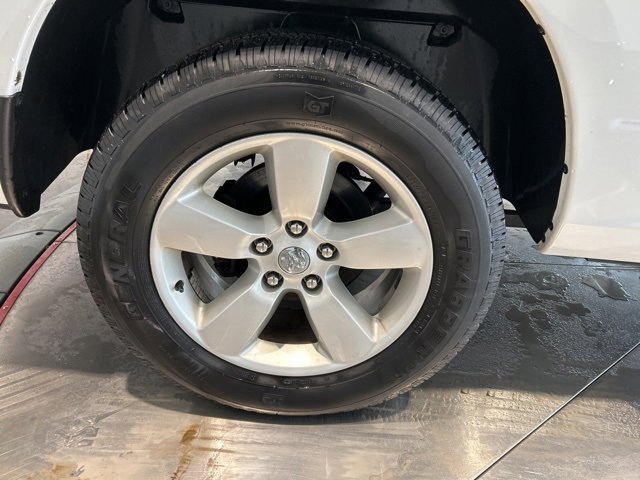 Used 2018 RAM 1500 Classic SLT image 17